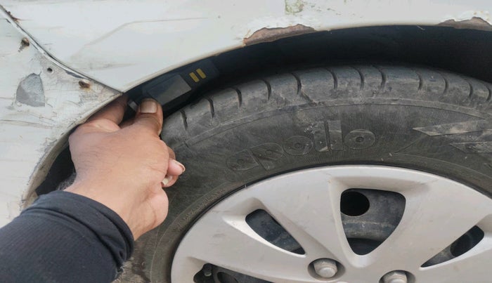 2013 Hyundai i10 MAGNA 1.1, Petrol, Manual, 37,741 km, tyre