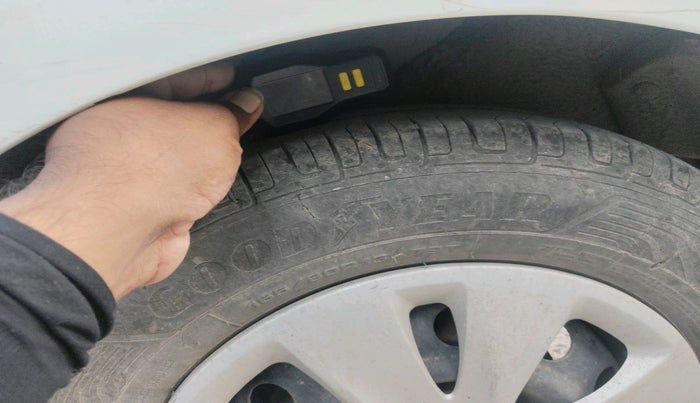 2013 Hyundai i10 MAGNA 1.1, Petrol, Manual, 37,741 km, tyre