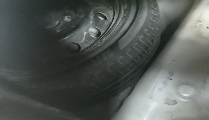 2017 Maruti IGNIS DELTA 1.2 K12, Petrol, Manual, 69,524 km, tyre