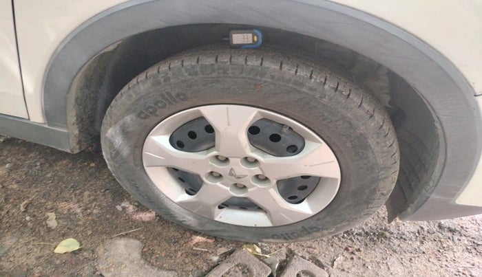 2022 Mahindra XUV300 W6 1.2 PETROL AMT, Petrol, Automatic, 34,464 km, tyre