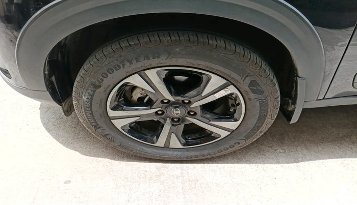 2024 Tata NEXON Creative Plus S 1.2 Revotron 6AMT Dark Edition, Petrol, Automatic, 5,521 km, tyre