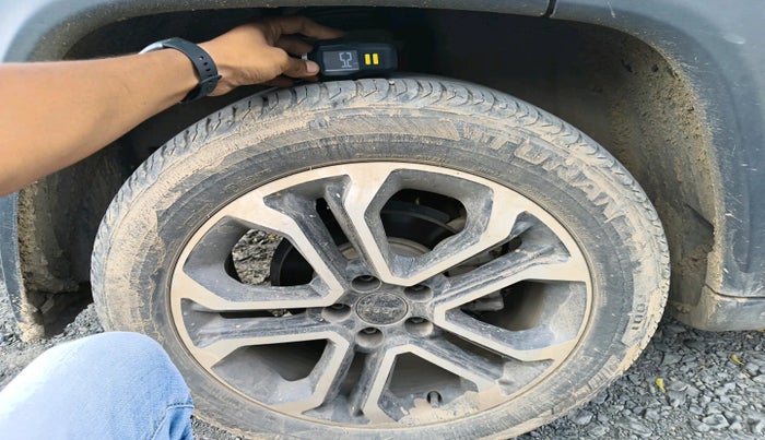 2023 Jeep Compass LIMITED (O) 2.0 DIESEL, Diesel, Manual, 18,556 km, tyre