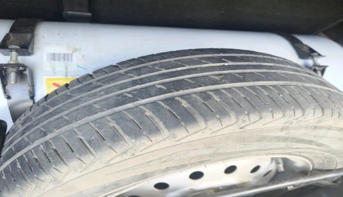 2021 Maruti New Wagon-R LXI CNG 1.0, Petrol, Manual, 70,500 km, tyre