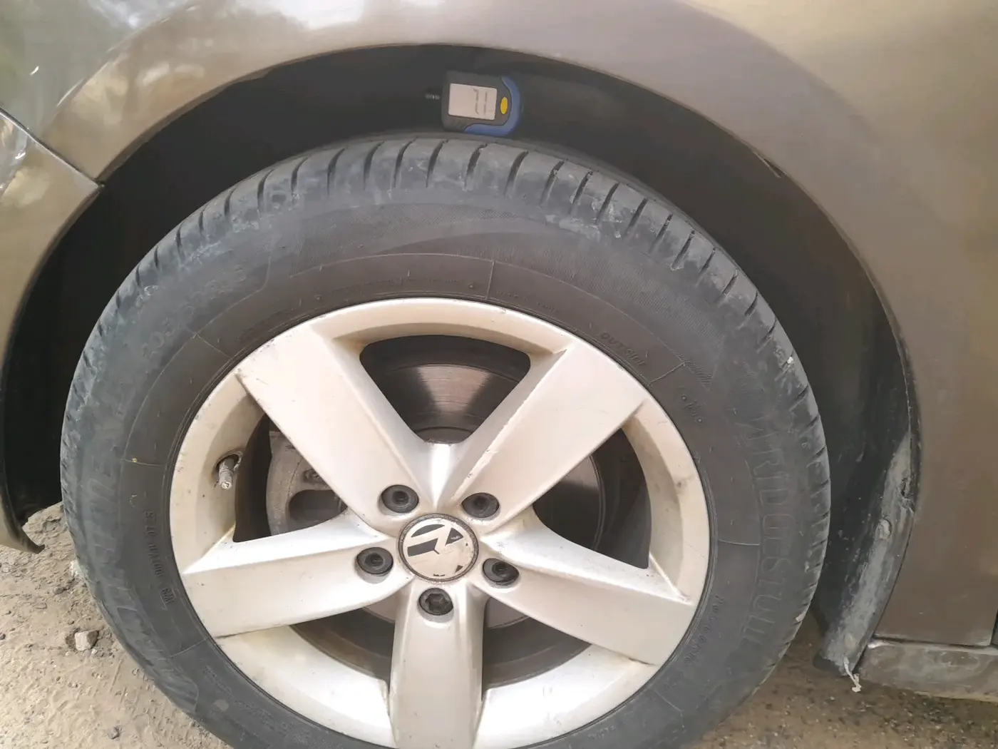 2011 Volkswagen Jetta COMFORTLINE 2.0L TDI, Diesel, Manual, 79,600 km, tyre