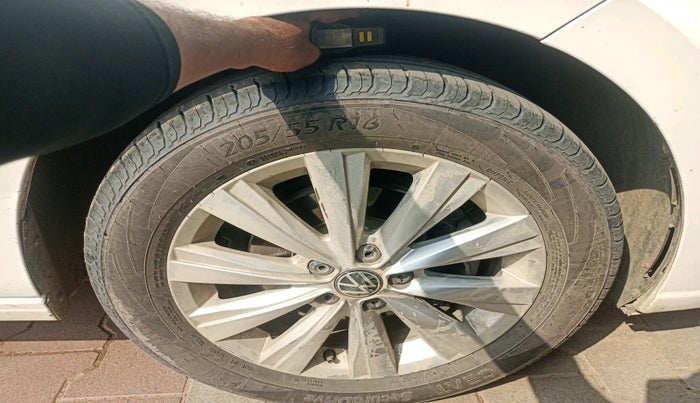 2023 Volkswagen VIRTUS HIGHLINE TSI 1.0 AT, Petrol, Automatic, 49,157 km, tyre