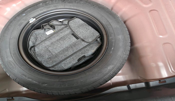 2024 KIA SONET HTX 1.5 AT, Diesel, Automatic, 19,912 km, tyre