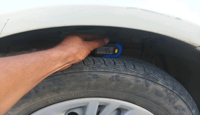 2016 Maruti Swift VDI, Diesel, Manual, 1,41,010 km, tyre