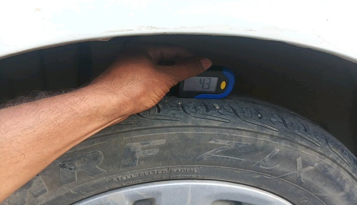 2016 Maruti Swift VDI, Diesel, Manual, 1,41,010 km, tyre