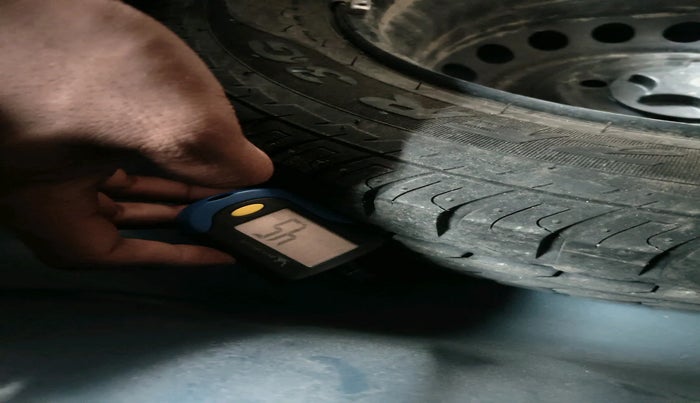 2016 Datsun Go T, Petrol, Manual, 26,351 km, tyre