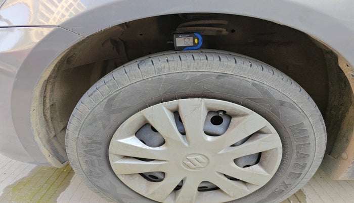 2014 Maruti Swift Dzire VXI, Petrol, Manual, 1,09,301 km, tyre