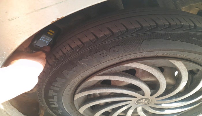 2017 Tata Tiago XE PETROL, Petrol, Manual, 1,47,000 km, tyre