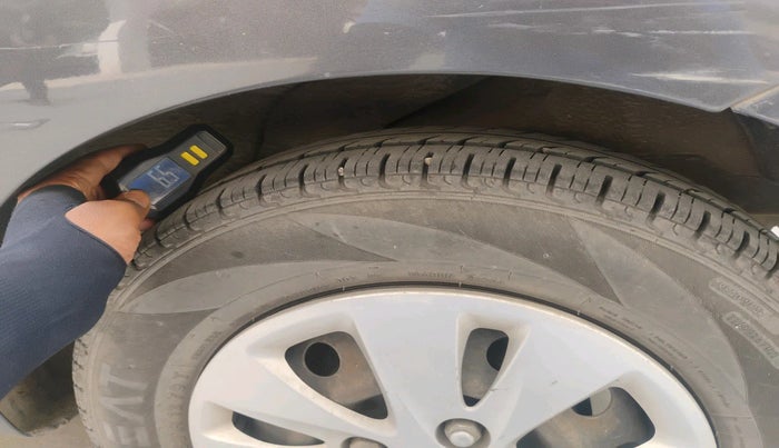 2012 Hyundai i10 SPORTZ 1.2, Petrol, Manual, 1,10,893 km, tyre