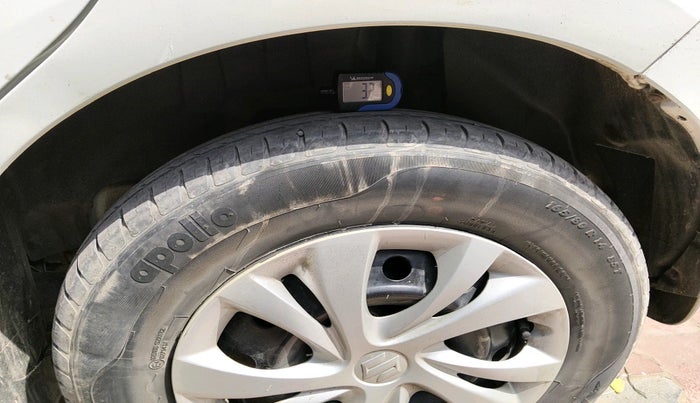 2022 Maruti Swift VXI, Petrol, Manual, 72,190 km, tyre