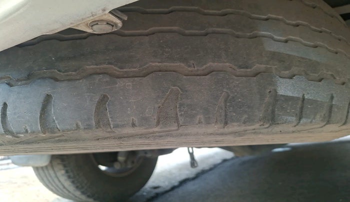 2013 Toyota Fortuner 3.0 4X2 AT, Diesel, Automatic, 52,683 km, tyre