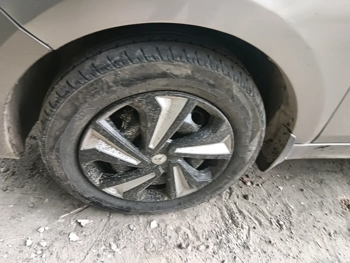 2018 Tata TIGOR XZ DIESEL, Diesel, Manual, 1,20,983 km, tyre