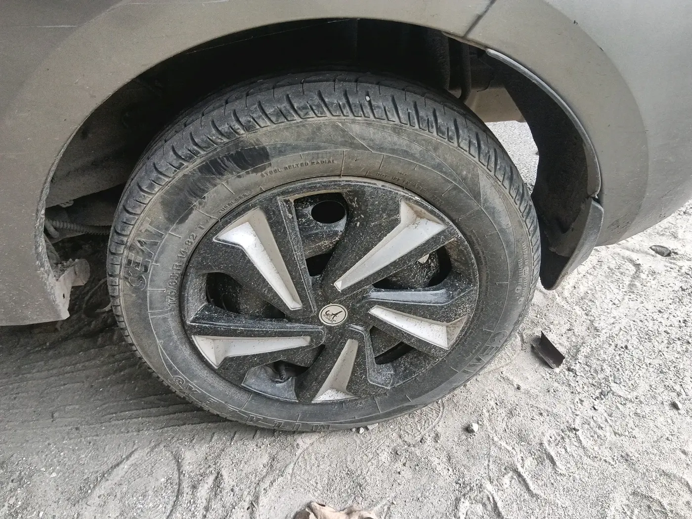 2018 Tata TIGOR XZ DIESEL, Diesel, Manual, 1,20,983 km, tyre