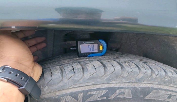 2022 Jeep Compass MODEL S (O) DIESEL 4X4 AT, Diesel, Automatic, 38,334 km, tyre