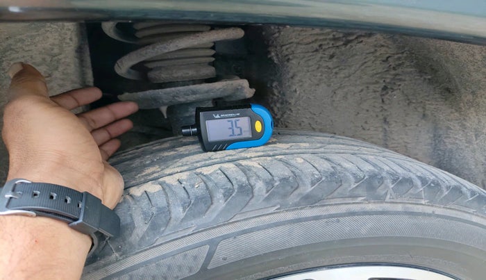 2022 Jeep Compass MODEL S (O) DIESEL 4X4 AT, Diesel, Automatic, 38,334 km, tyre