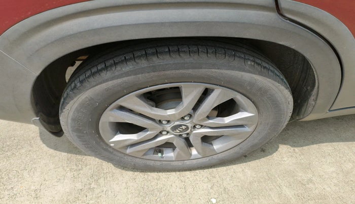 2019 KIA SELTOS HTX 1.5 PETROL, Petrol, Manual, 9,00,000 km, tyre