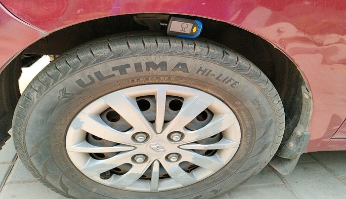 2016 Hyundai i10 SPORTZ 1.1, Petrol, Manual, 1,11,765 km, tyre