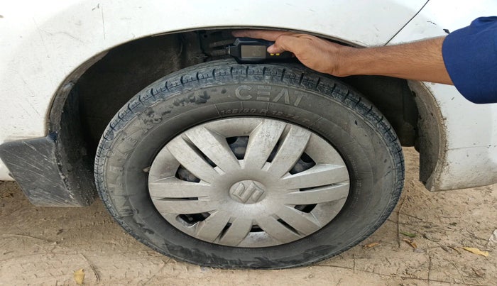 2017 Maruti Alto 800 LXI, Petrol, Manual, 1,03,515 km, tyre