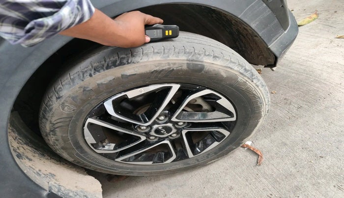 2022 KIA CARENS PRESTIGE PLUS 1.5 DIESEL 7 STR, Diesel, Manual, 45,000 km, tyre