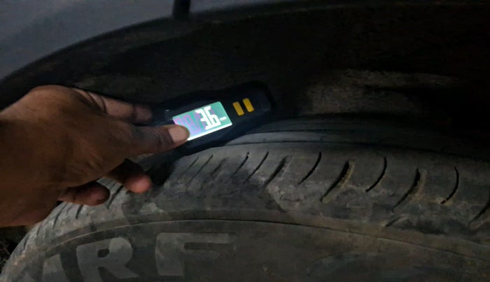 2021 Mahindra XUV700 AX 7 P MT 7 STR, Petrol, Manual, 36,439 km, tyre