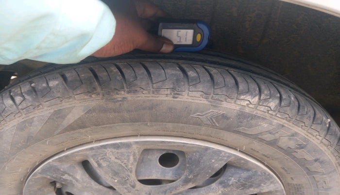 2023 Maruti Swift VXI, Petrol, Manual, 27,931 km, tyre