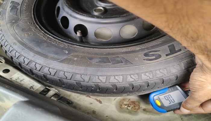 2013 Maruti Alto 800 VXI, Petrol, Manual, 87,174 km, tyre