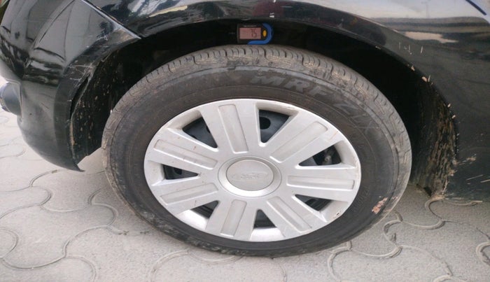 2011 Ford Figo ZXI 1.2 PETROL, Petrol, Manual, 79,669 km, tyre