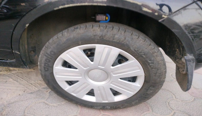 2011 Ford Figo ZXI 1.2 PETROL, Petrol, Manual, 79,669 km, tyre