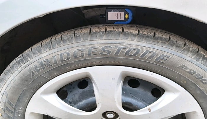 2013 Hyundai Verna FLUIDIC 1.4 CRDI EX, Diesel, Manual, 1,31,439 km, tyre