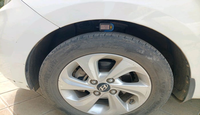 2017 Hyundai Xcent SX 1.2, Petrol, Manual, 59,353 km, tyre