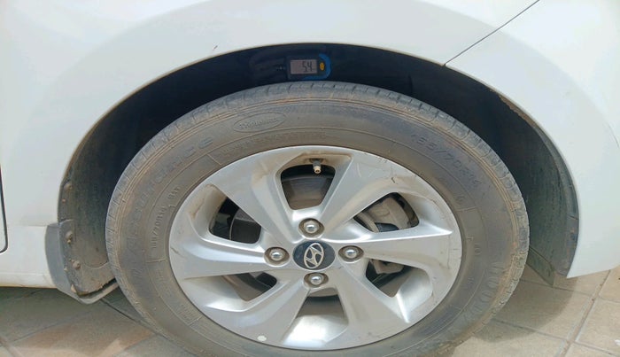 2017 Hyundai Xcent SX 1.2, Petrol, Manual, 59,353 km, tyre