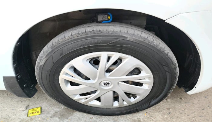 2013 Maruti Swift VDI, Diesel, Manual, 1,35,410 km, tyre