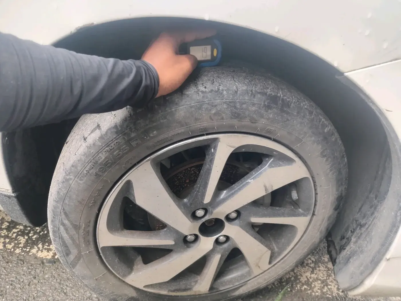 2022 Toyota Glanza V, Petrol, Manual, 35,800 km, tyre