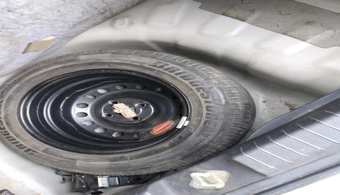 2016 Hyundai Elite i20 MAGNA 1.2, Petrol, Manual, 87,995 km, tyre