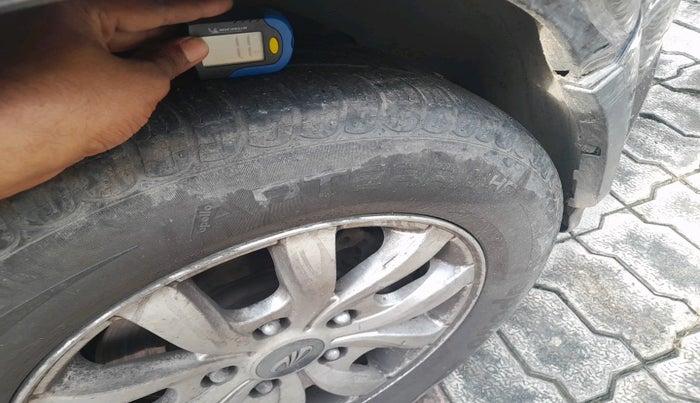 2018 Mahindra XUV500 W9, Diesel, Manual, 1,05,942 km, tyre