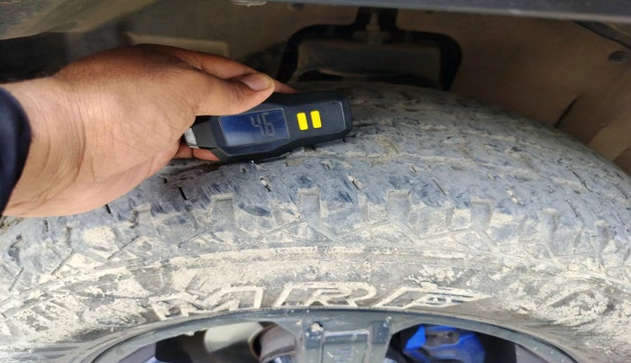 2022 Mahindra Thar LX D AT 4WD HT, Diesel, Automatic, 64,747 km, tyre