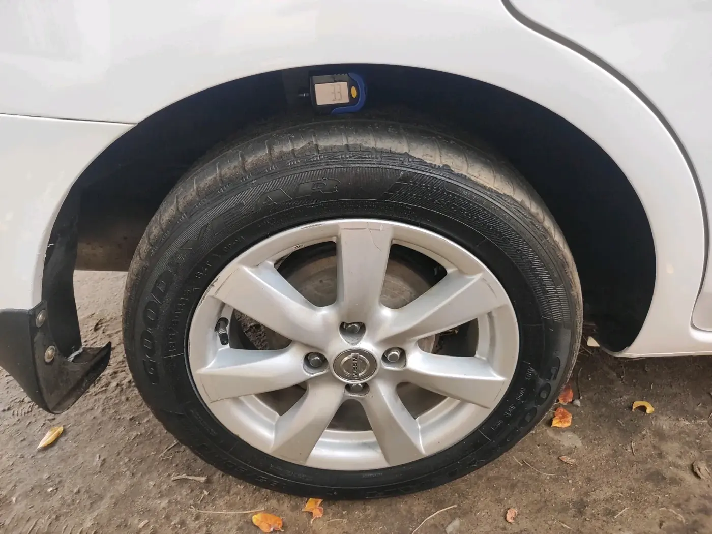 2012 Nissan Sunny XV DIESEL, Diesel, Manual, 1,60,931 km, tyre