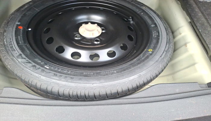 2021 Toyota YARIS G MT, Petrol, Manual, 19,100 km, tyre