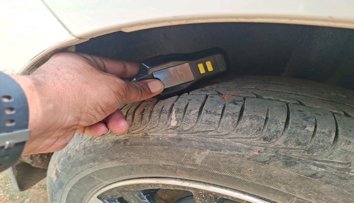 2021 Toyota YARIS G MT, Petrol, Manual, 19,100 km, tyre