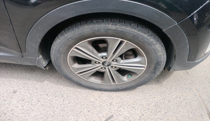 2017 Hyundai Creta SX PLUS AT 1.6 PETROL, Petrol, Automatic, 39,847 km, tyre