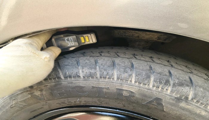 2011 Chevrolet Beat LS DIESEL, Diesel, Manual, 1,20,810 km, tyre