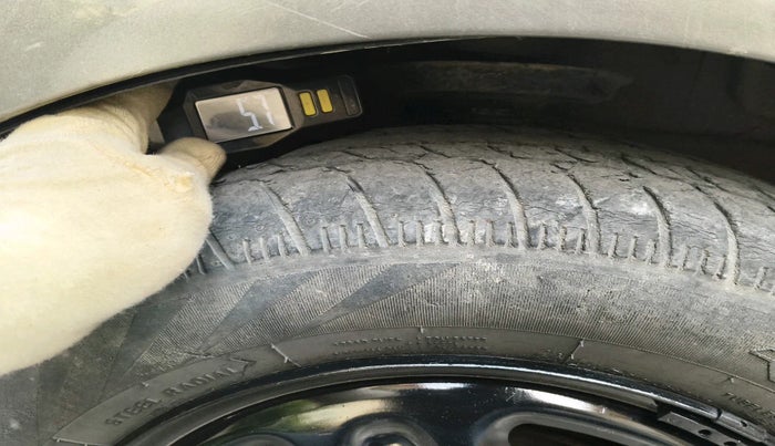 2011 Chevrolet Beat LS DIESEL, Diesel, Manual, 1,20,810 km, tyre