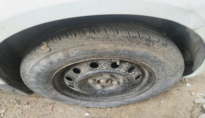 2011 Maruti Ritz VDI, Diesel, Manual, 1,58,168 km, tyre