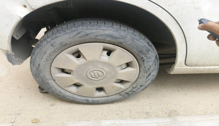 2012 Maruti Wagon R 1.0 LXI, Petrol, Manual, 1,04,511 km, tyre
