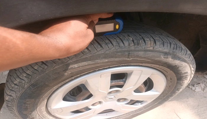 2017 Renault Kwid RXT 0.8, Petrol, Manual, 76,033 km, tyre