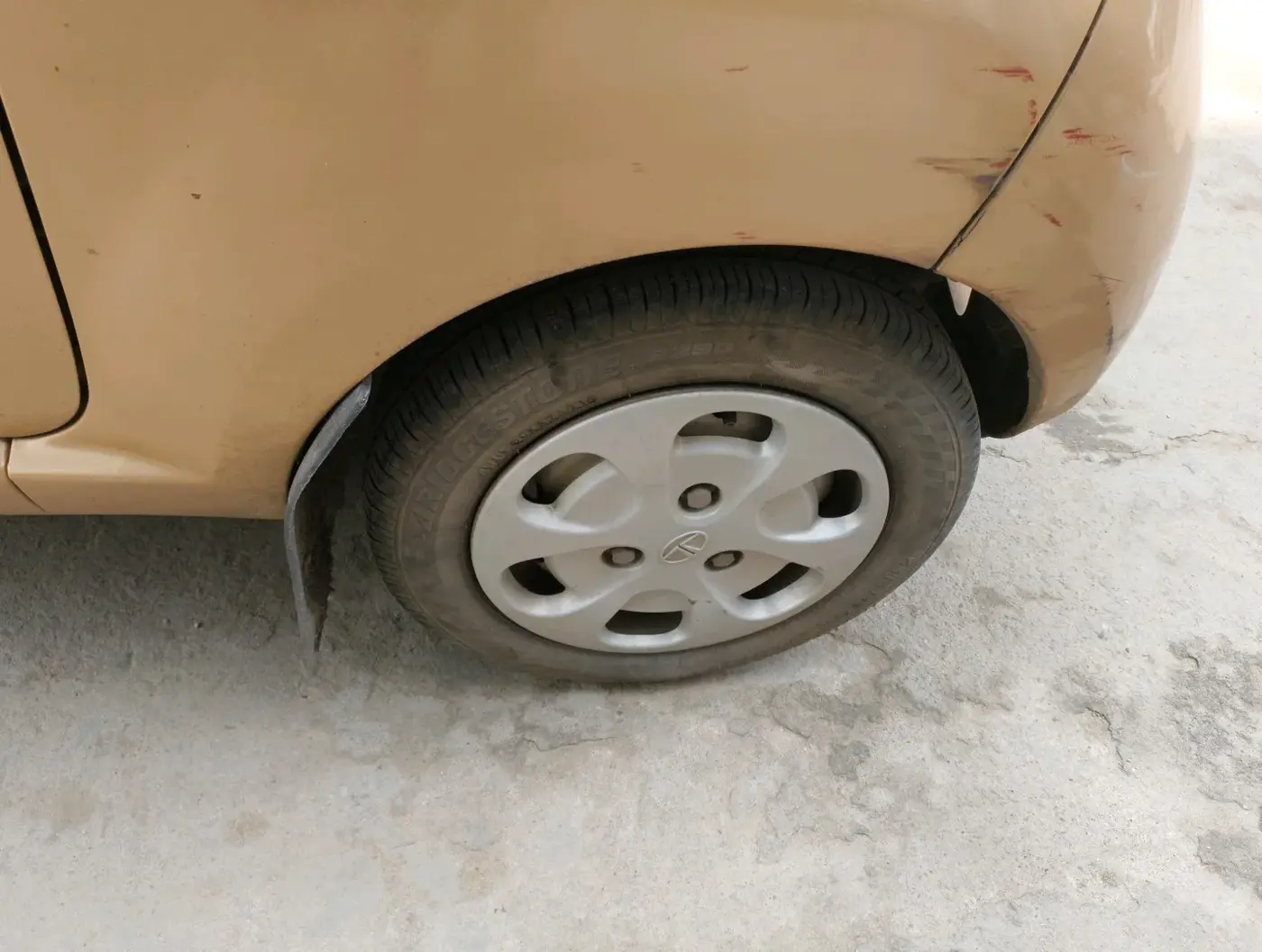 2013 Tata Nano LX, Petrol, Manual, 47,892 km, tyre