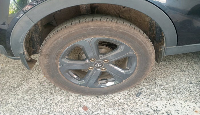 2023 Tata NEXON XZA PLUS SUNROOF DARK PETROL, Petrol, Automatic, 4,787 km, tyre